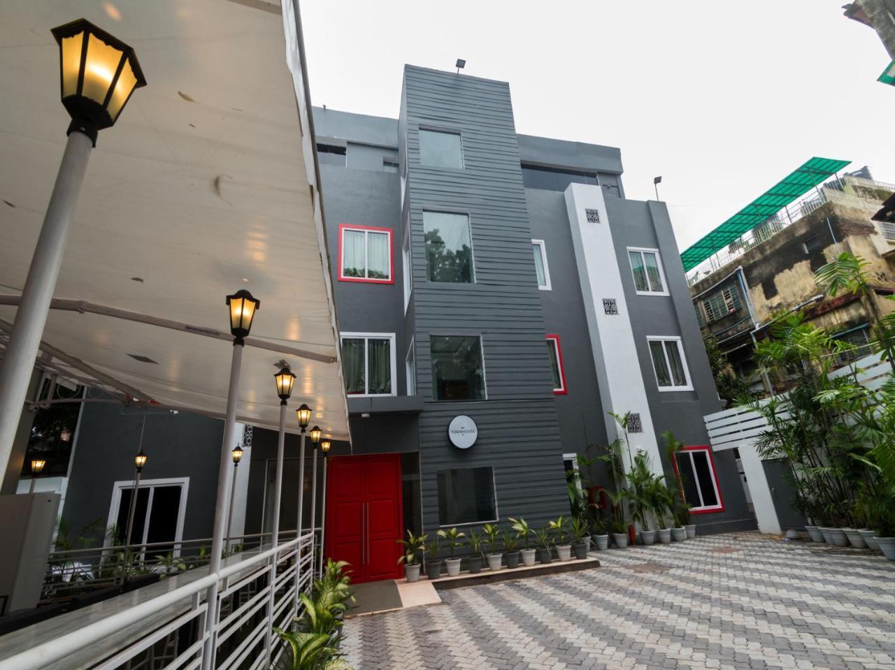 Oyo Townhouse 11 Esplanade Hotel Kolkata Bagian luar foto