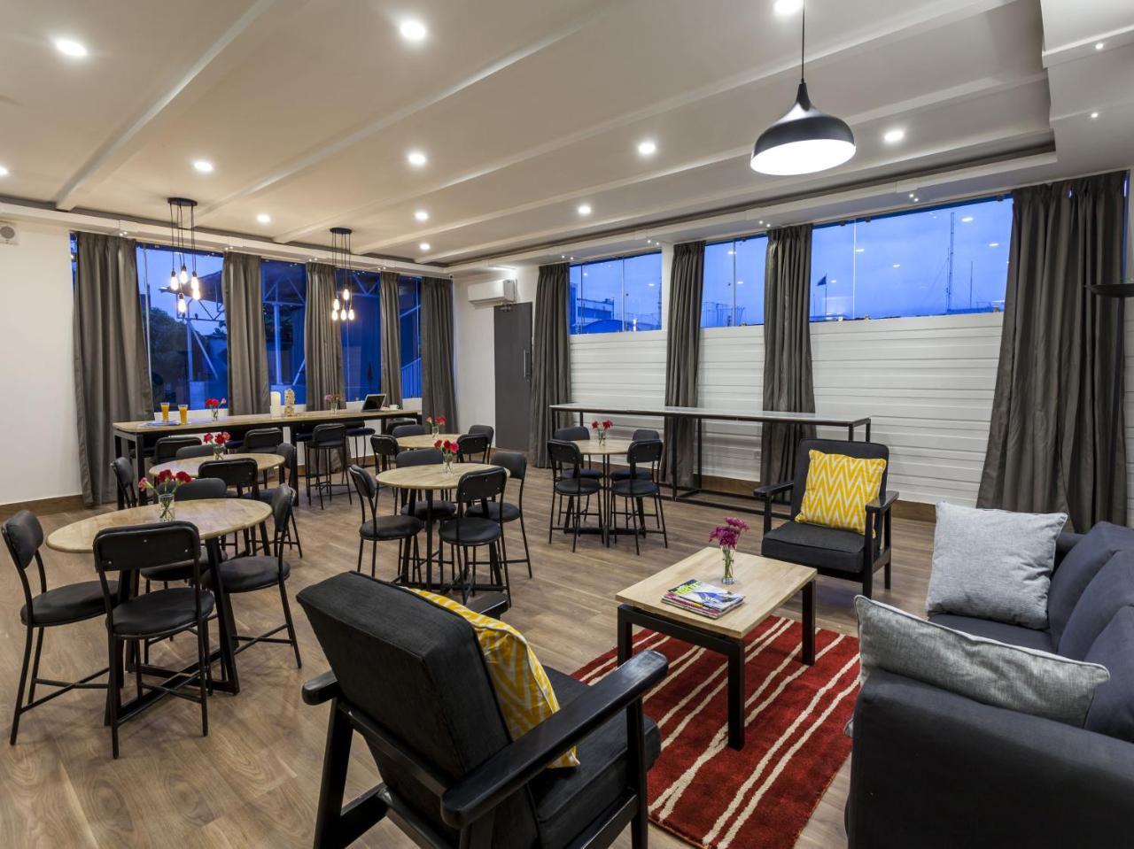 Oyo Townhouse 11 Esplanade Hotel Kolkata Bagian luar foto