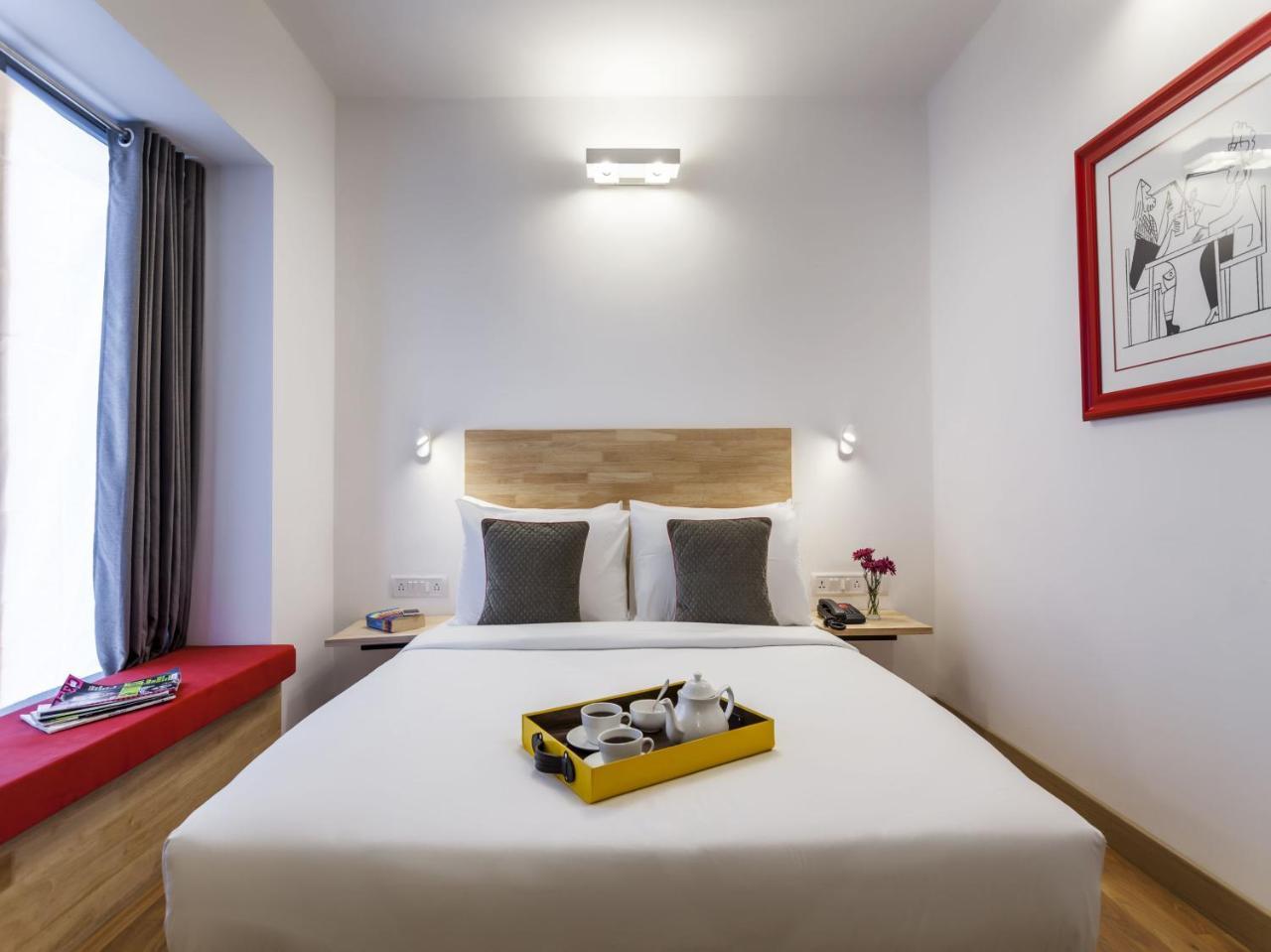 Oyo Townhouse 11 Esplanade Hotel Kolkata Bagian luar foto